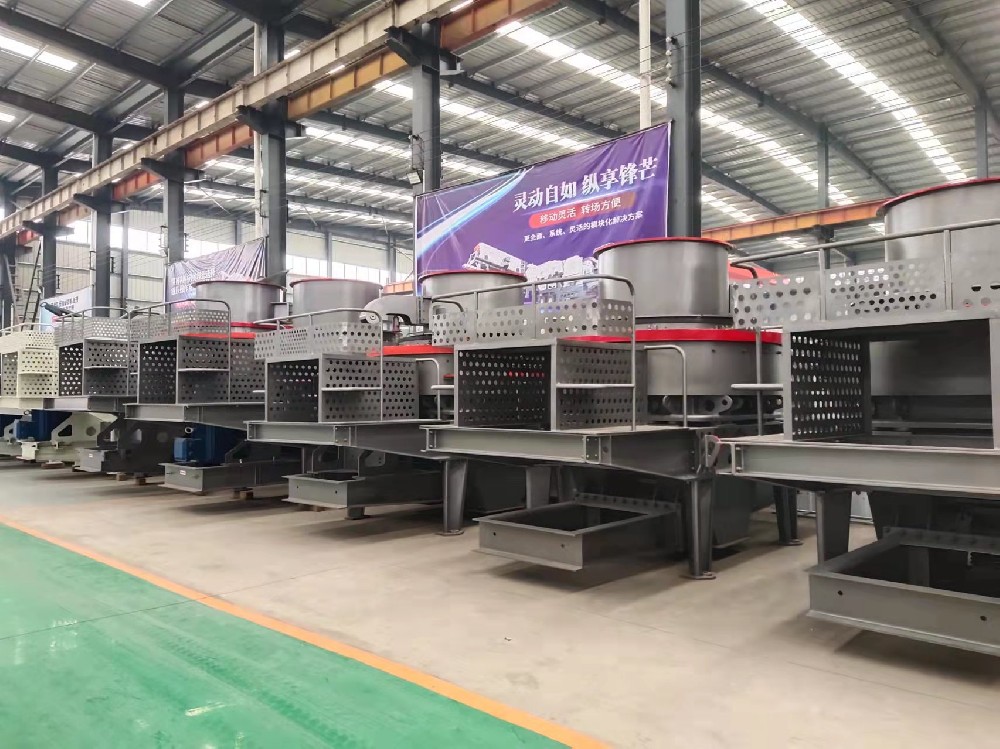 制砂机进料双滚筒碾压系统